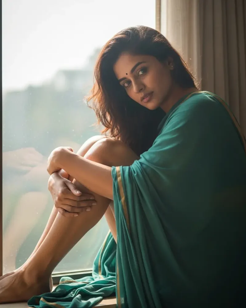divya ichalkaranji escort — Divya